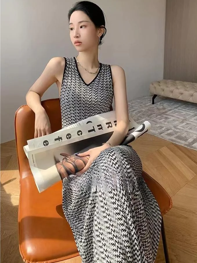 Sleeveless Summer Dress 2024 for Pear-Shaped Figure