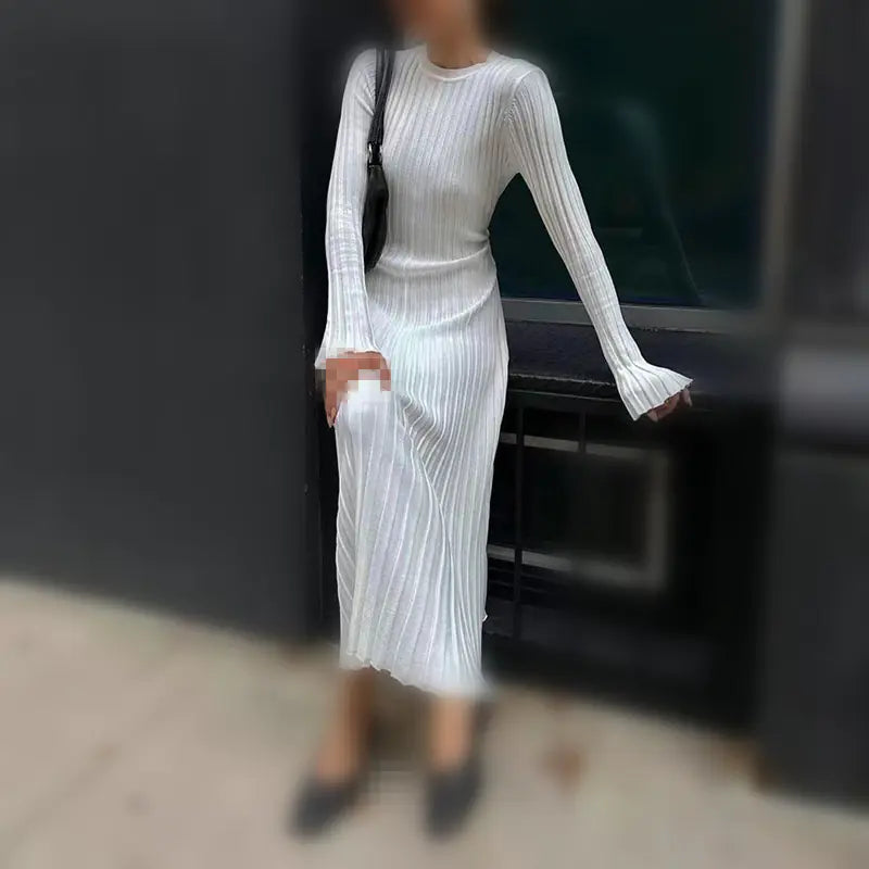 2023 Women's Knit Long Dress with V-Neck and Waist Tie