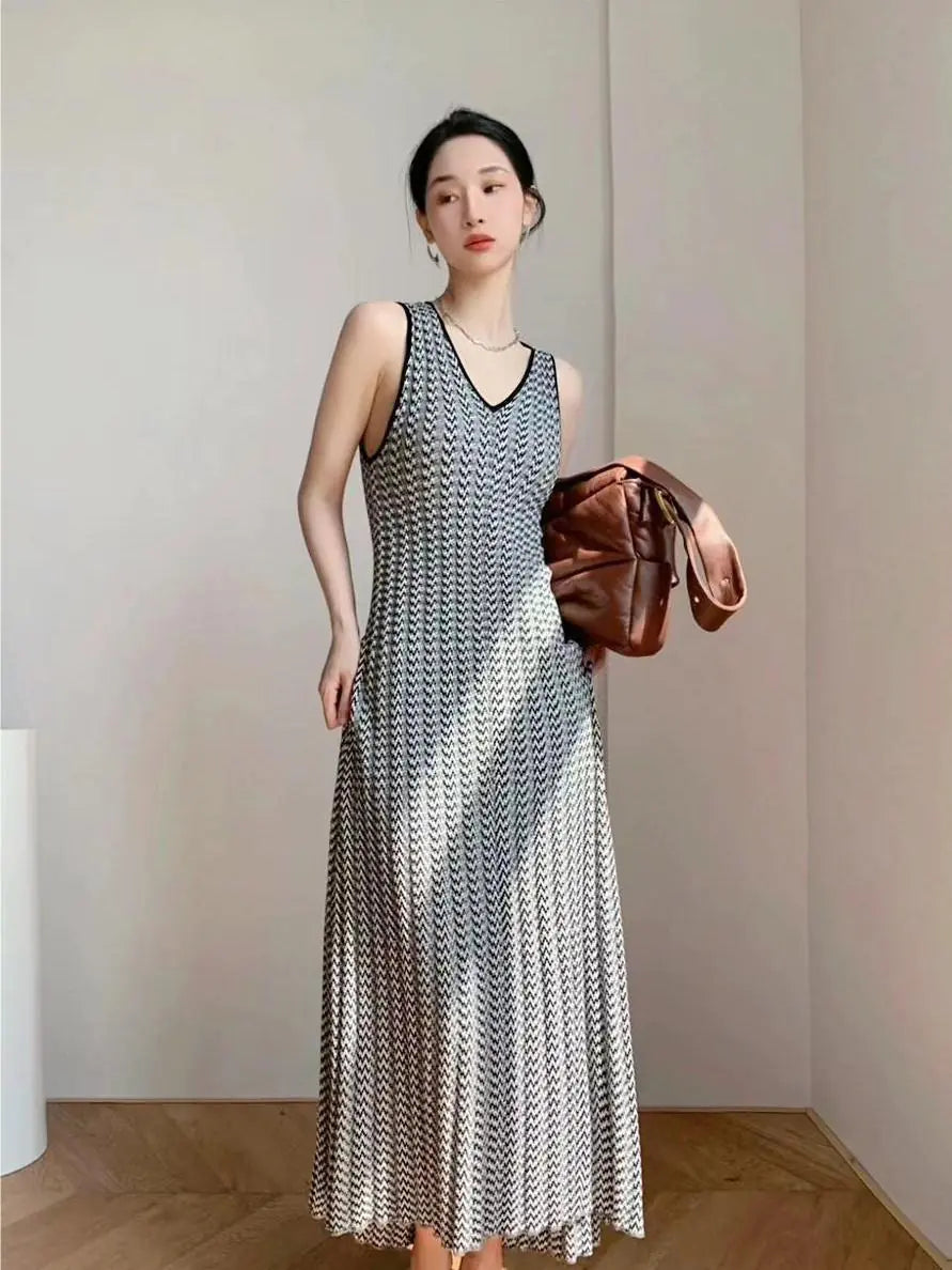 Sleeveless Summer Dress 2024 for Pear-Shaped Figure