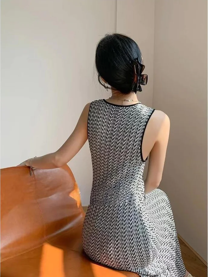 Sleeveless Summer Dress 2024 for Pear-Shaped Figure